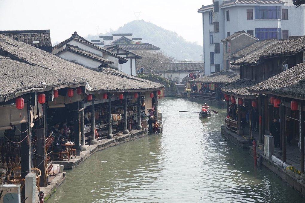 “抢”活动室